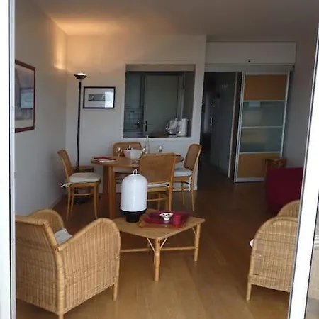 Pour 4/5 Personnes, Les Pieds Dans L'eau Appartement