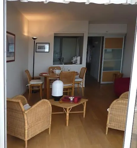 Pour 4/5 Personnes, Les Pieds Dans L'eau Apartment