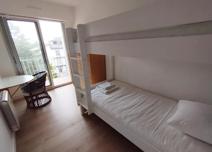 Apartment Pour 4/5 Personnes, Les Pieds Dans L'eau La Baule-Escoublac